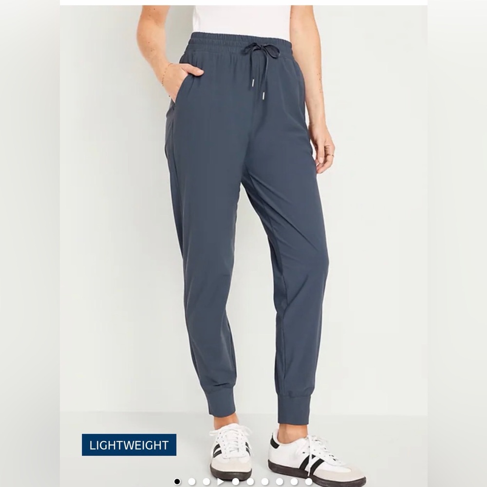 NEW Old Navy Stretch Tech Joggers Women’s Small